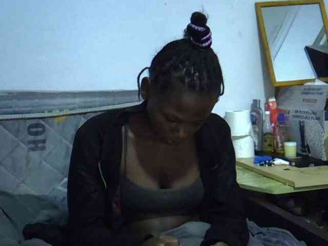 Sexybeiby1 webcam