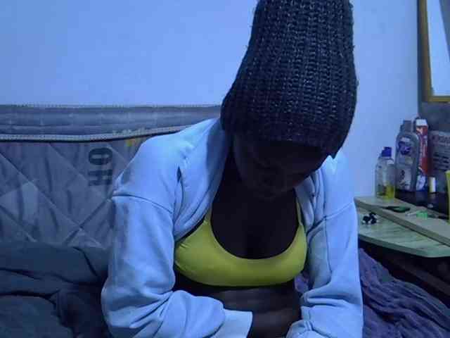 Sexybeiby1 webcam