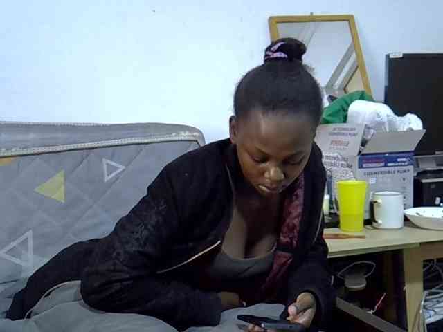 Sexybeiby1 webcam