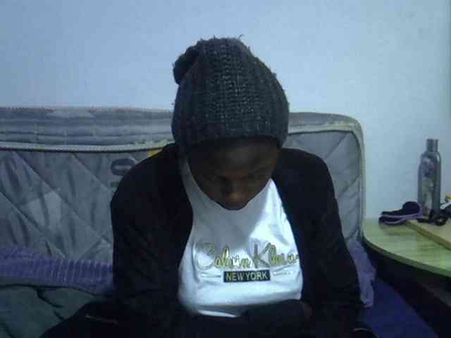 Sexybeiby1 webcam