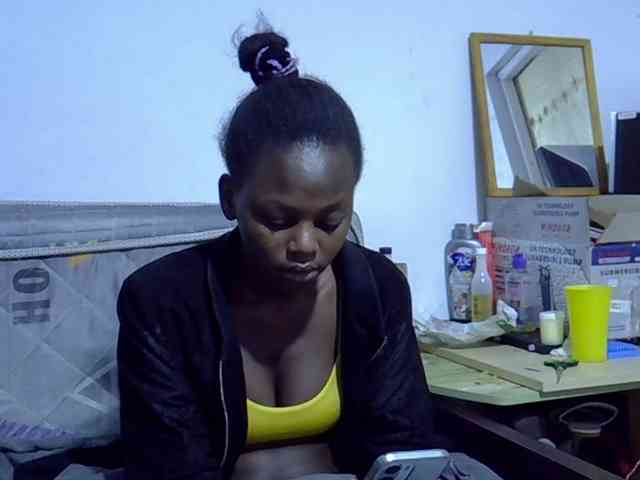 Sexybeiby1 webcam