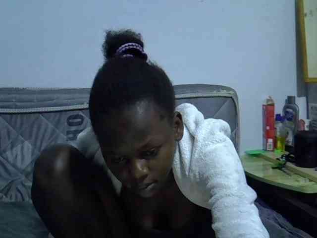 Sexybeiby1 webcam