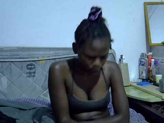 Sexybeiby1 webcam