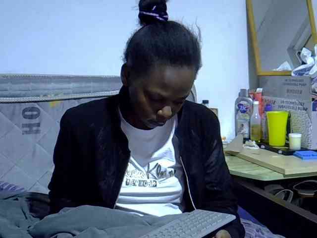 Sexybeiby1 webcam