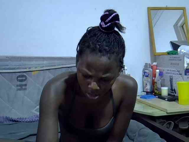 Sexybeiby1 webcam