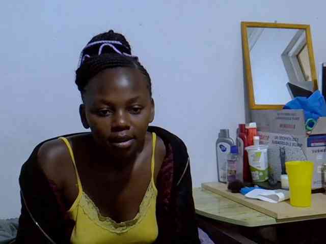 Sexybeiby1 webcam
