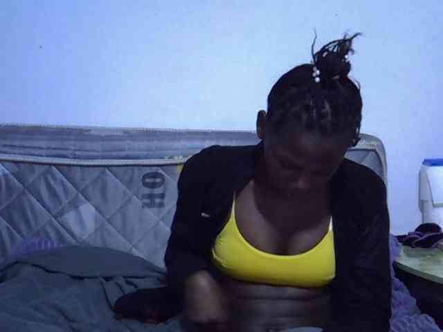 Sexybeiby1 webcam
