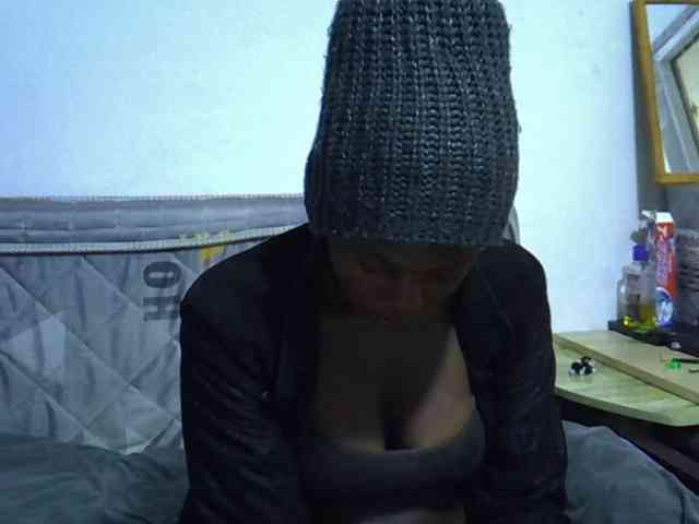 Sexybeiby1 webcam