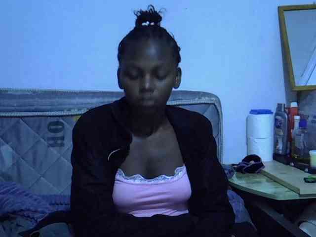 Sexybeiby1 webcam