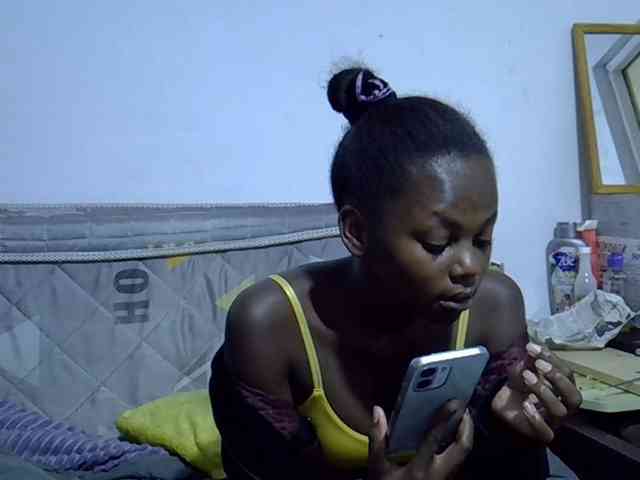 Sexybeiby1 webcam