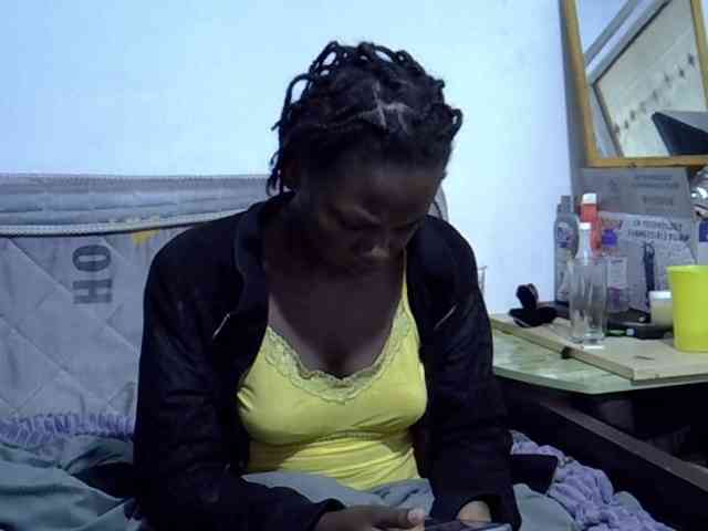 Sexybeiby1 webcam