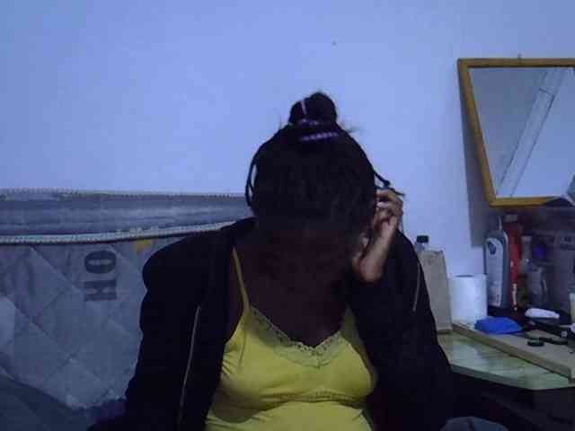 Sexybeiby1 webcam