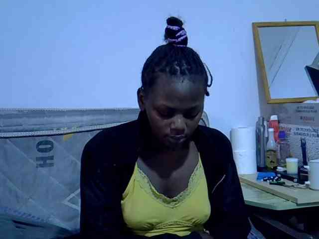 Sexybeiby1 webcam