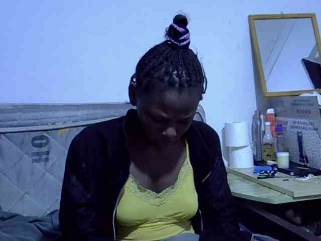 Sexybeiby1 webcam