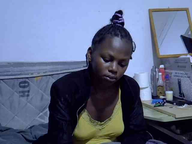 Sexybeiby1 webcam