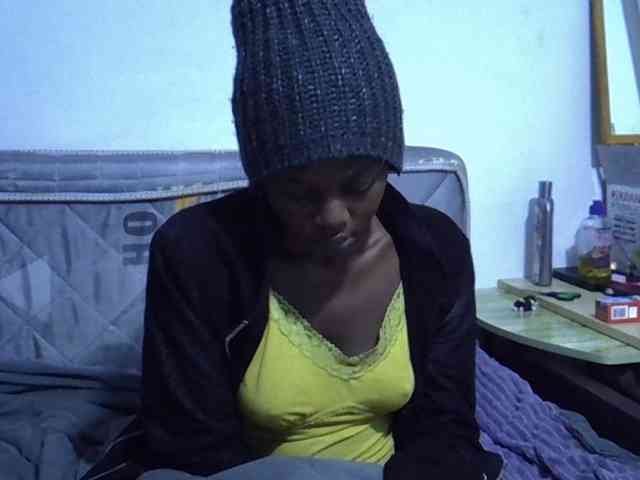 Sexybeiby1 webcam