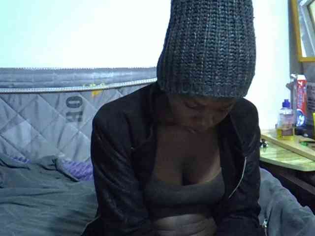 Sexybeiby1 webcam