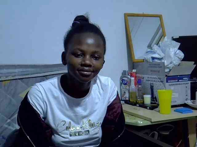 Sexybeiby1 webcam