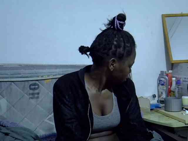 Sexybeiby1 webcam