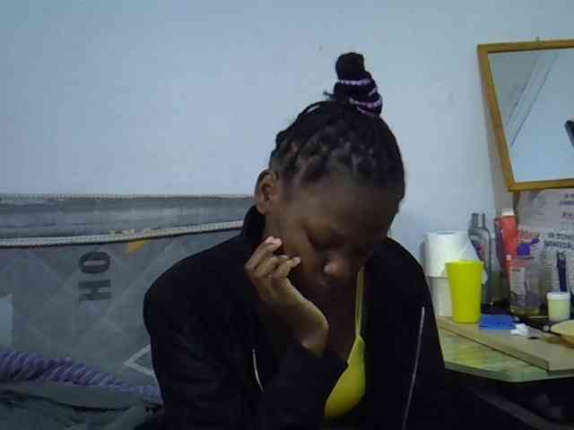 Sexybeiby1 webcam