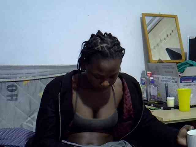Sexybeiby1 webcam