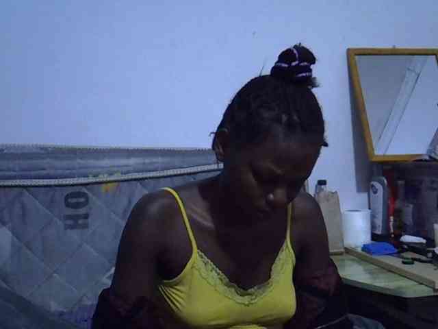 Sexybeiby1 webcam