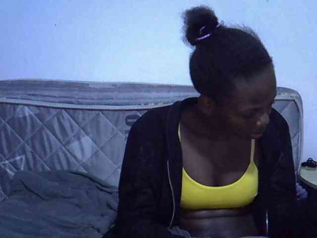 Sexybeiby1 webcam