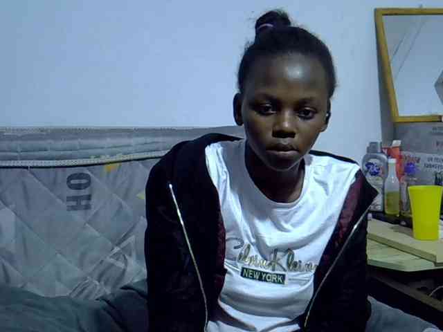 Sexybeiby1 webcam