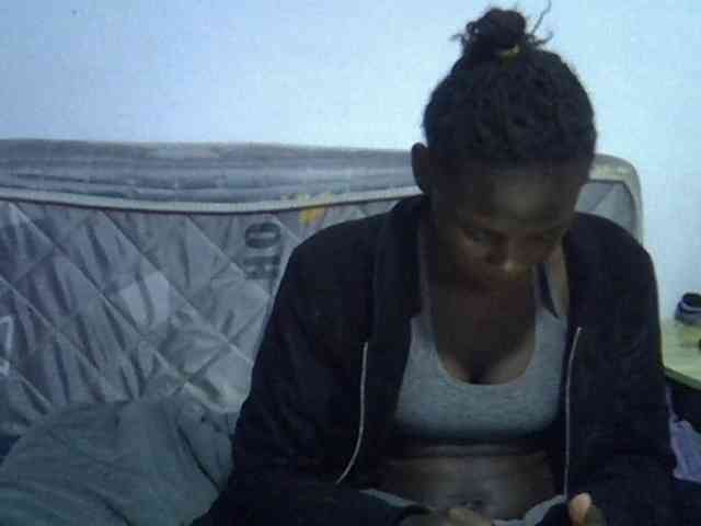 Sexybeiby1 webcam