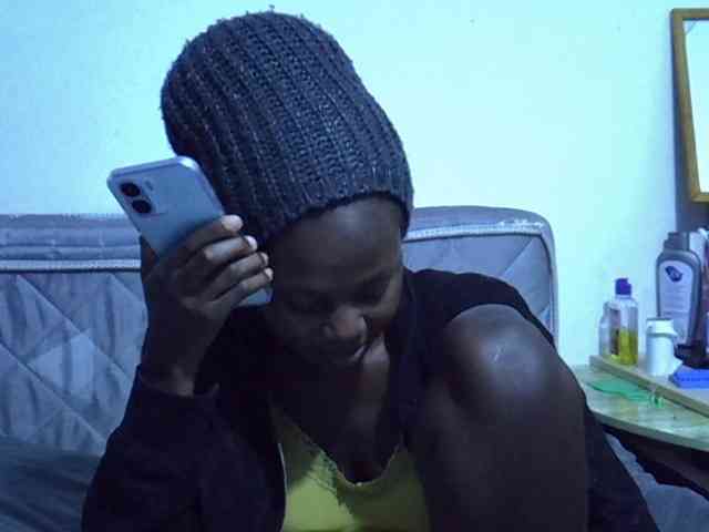 Sexybeiby1 webcam