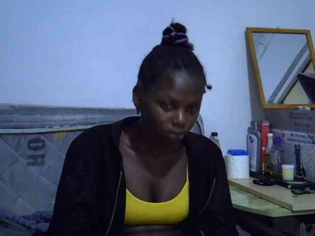 Sexybeiby1 webcam