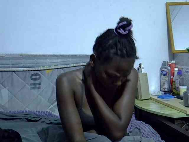 Sexybeiby1 webcam
