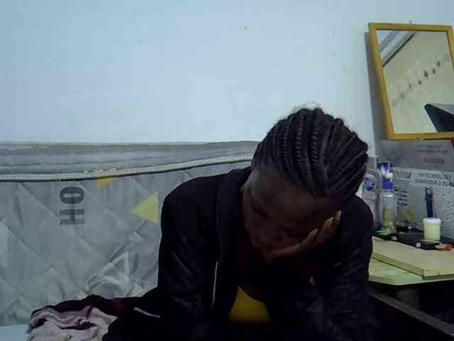 Sexybeiby1 webcam
