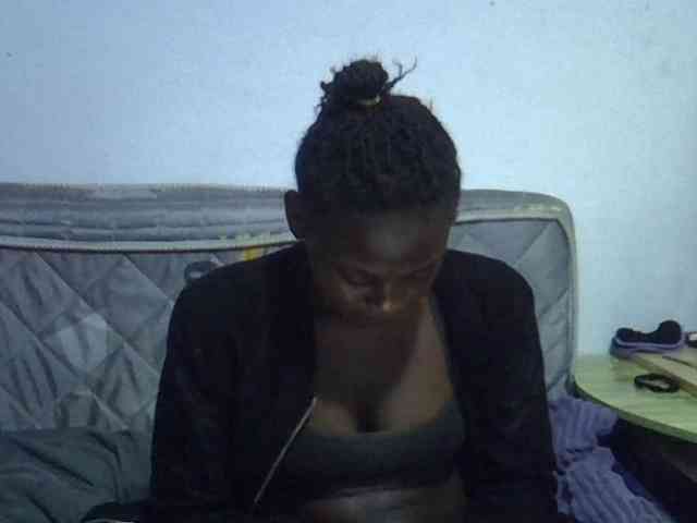 Sexybeiby1 webcam