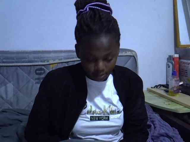 Sexybeiby1 webcam
