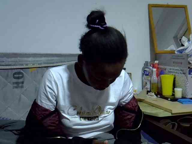 Sexybeiby1 webcam