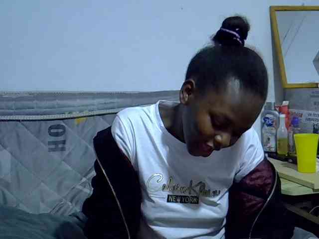 Sexybeiby1 webcam