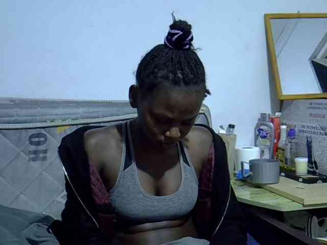 Sexybeiby1 webcam