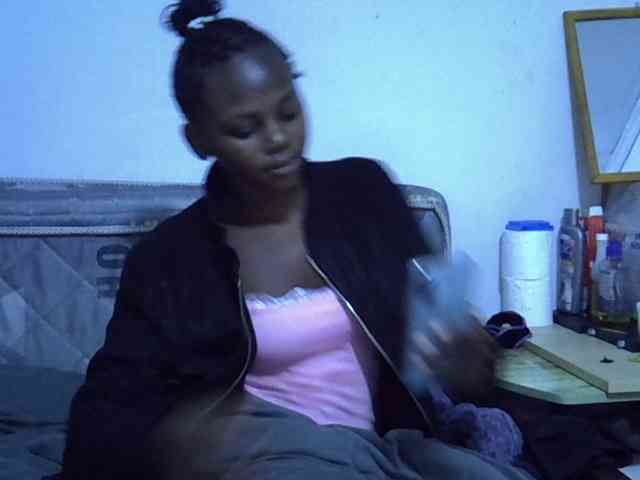 Sexybeiby1 webcam