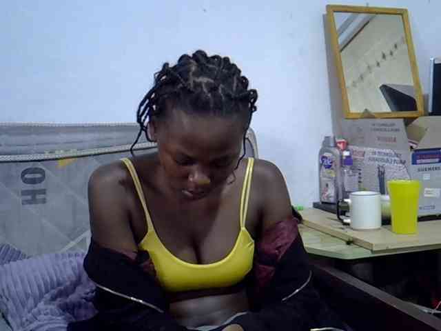 Sexybeiby1 webcam