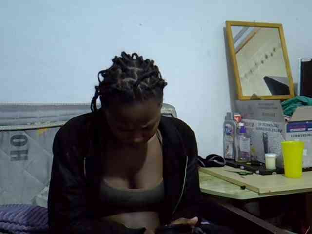 Sexybeiby1 webcam