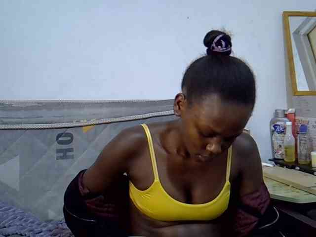 Sexybeiby1 webcam