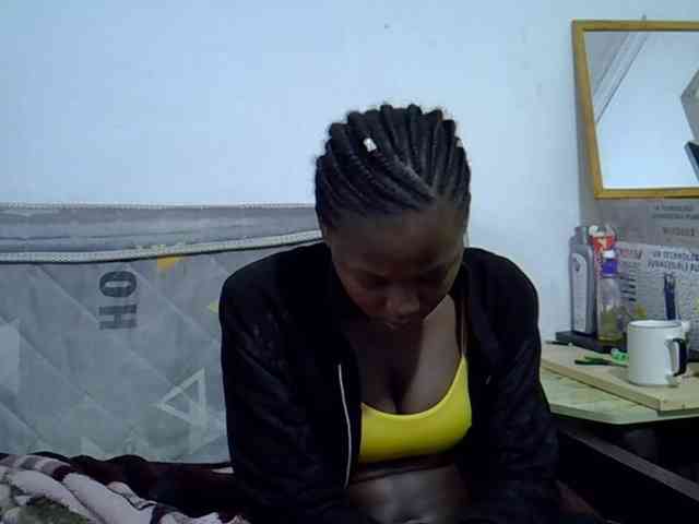 Sexybeiby1 webcam