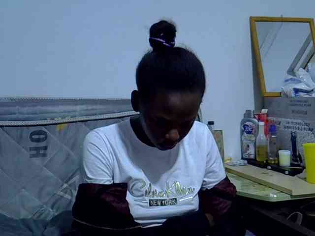 Sexybeiby1 webcam