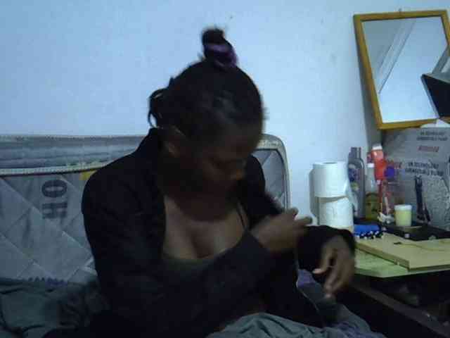 Sexybeiby1 webcam