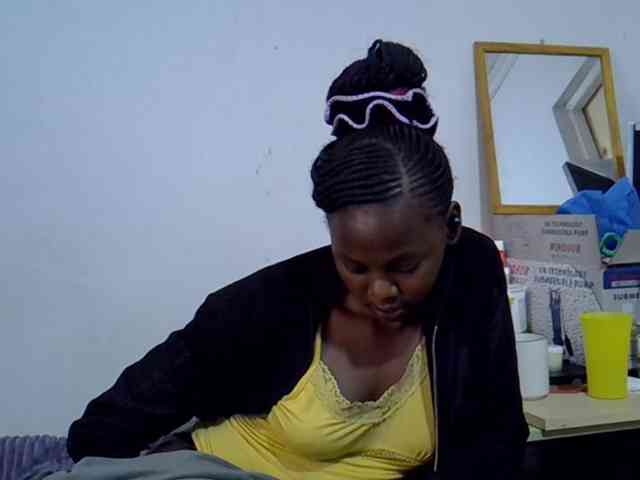 Sexybeiby1 webcam