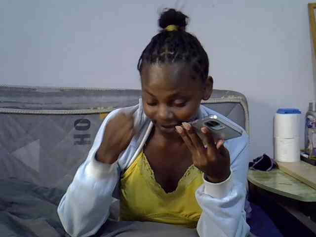 Sexybeiby1 webcam