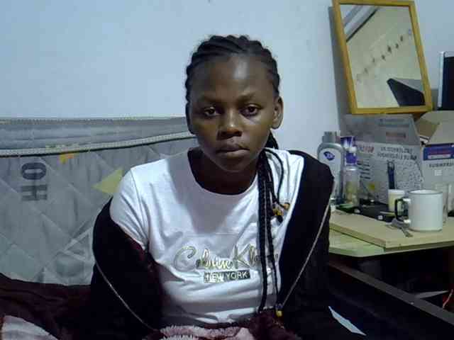 Sexybeiby1 webcam
