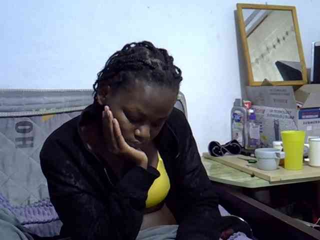 Sexybeiby1 webcam
