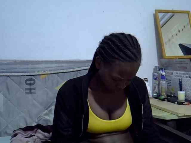 Sexybeiby1 webcam